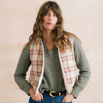 Lily & Me Pavillion Boucle Reversible Gilet - Blush