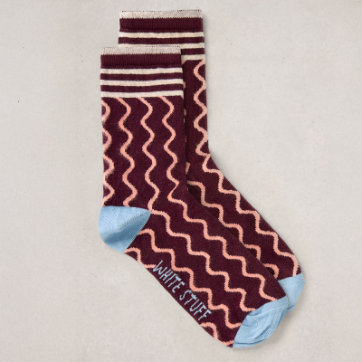 White Stuff Organic Wavy Rib Ankle Socks - Plum
