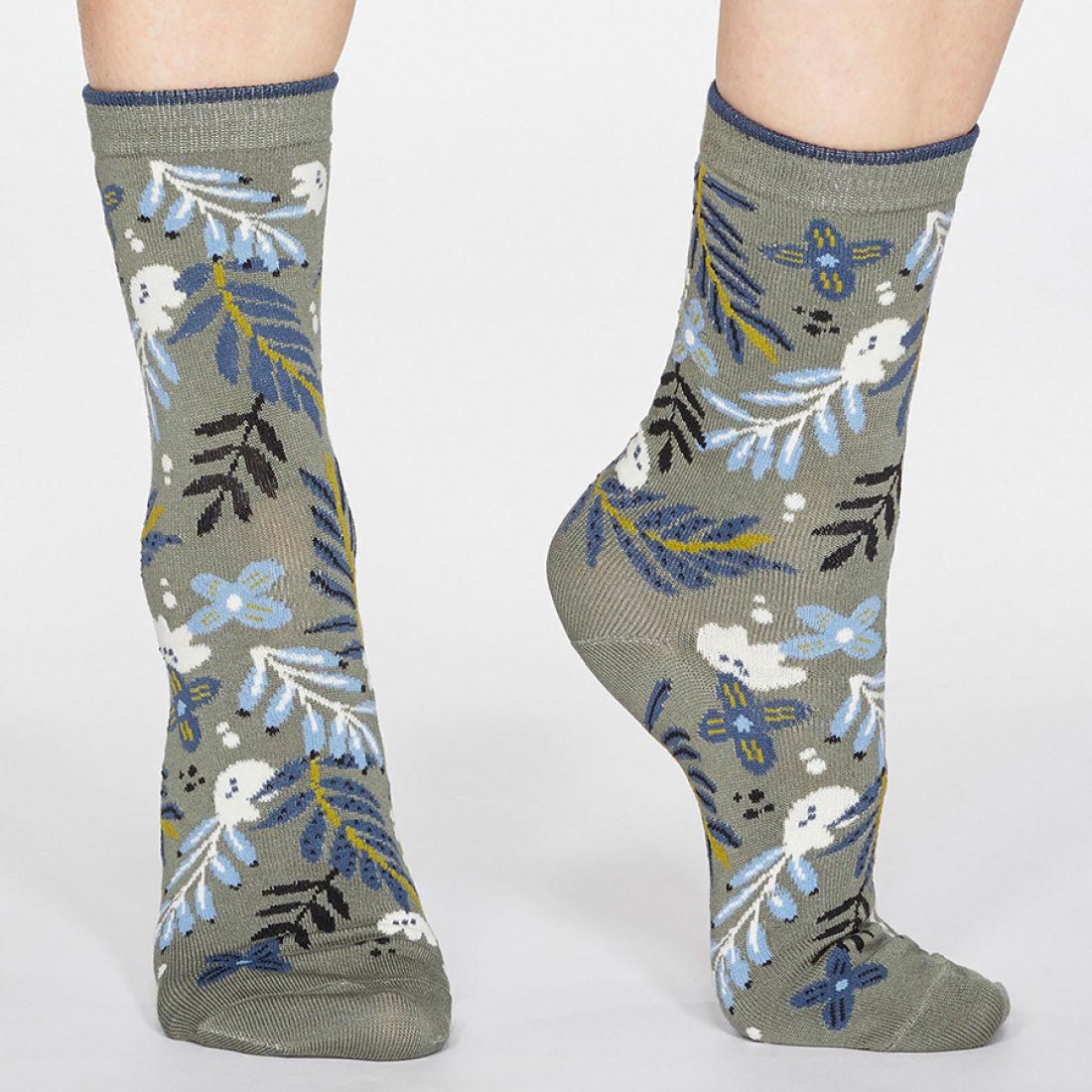 Thought Sage Green Nelly Floral Bamboo Socks Uk 4 7 Thought